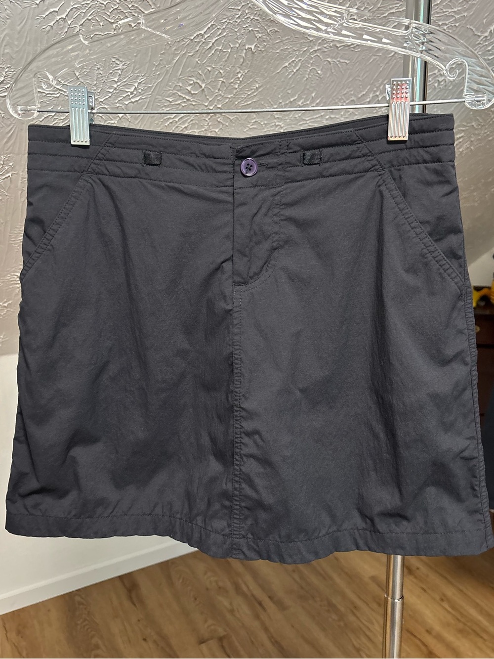 Quest sporty nylon mini skirt with attached shorts. Size 4
